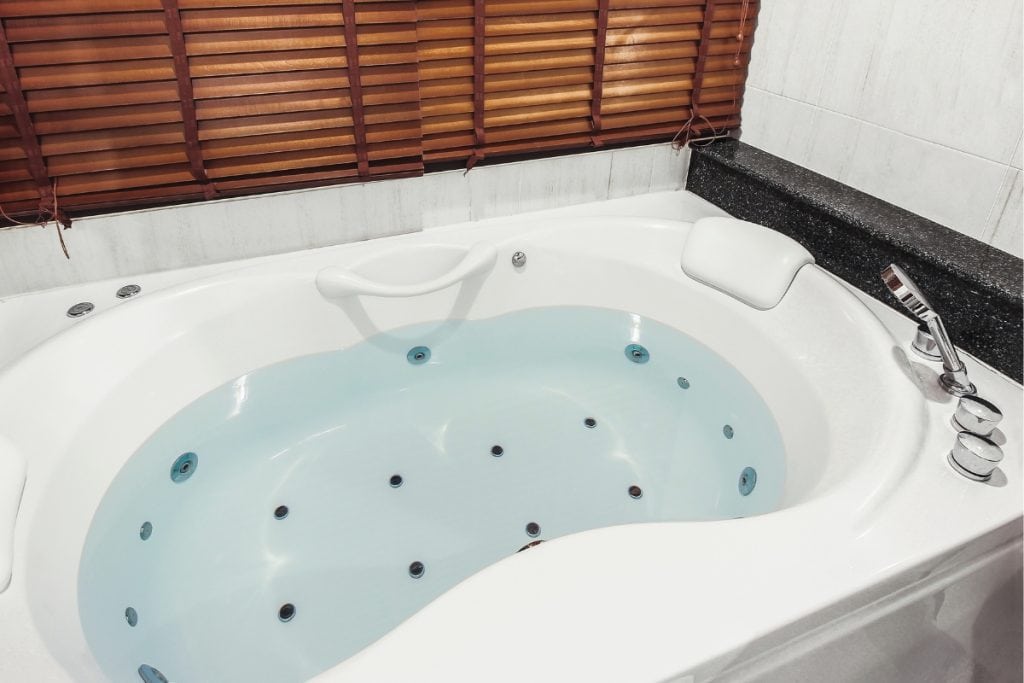 You’ll Never Believe What’s Hiding in Your Jetted Bath Tub: Here’s How to Clean It 1 how to clean jetted tub