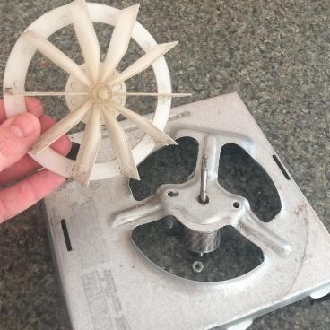 how to oil a bathroom exhaust fan